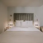 Sanrocco Suites -Corfu Town Luxury Apartments